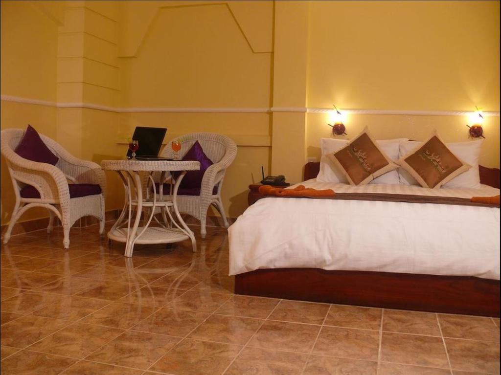 Paris Angkor Boutique Hotel Siem Reap Exterior photo